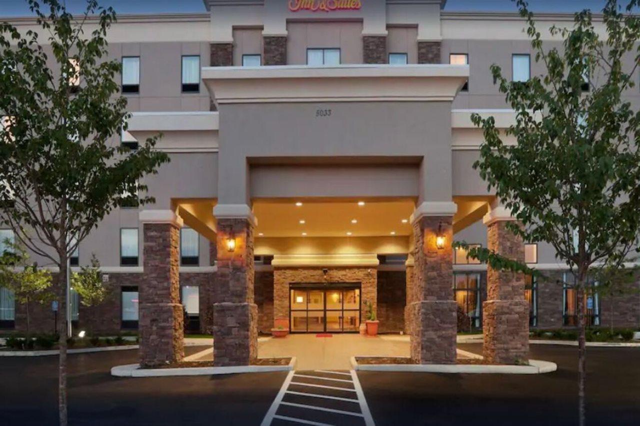 Hampton Inn And Suites Roanoke Airport/Valley View Mall Exterior photo